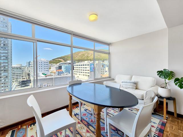 2 Bedroom Property for Sale in Sea Point Western Cape